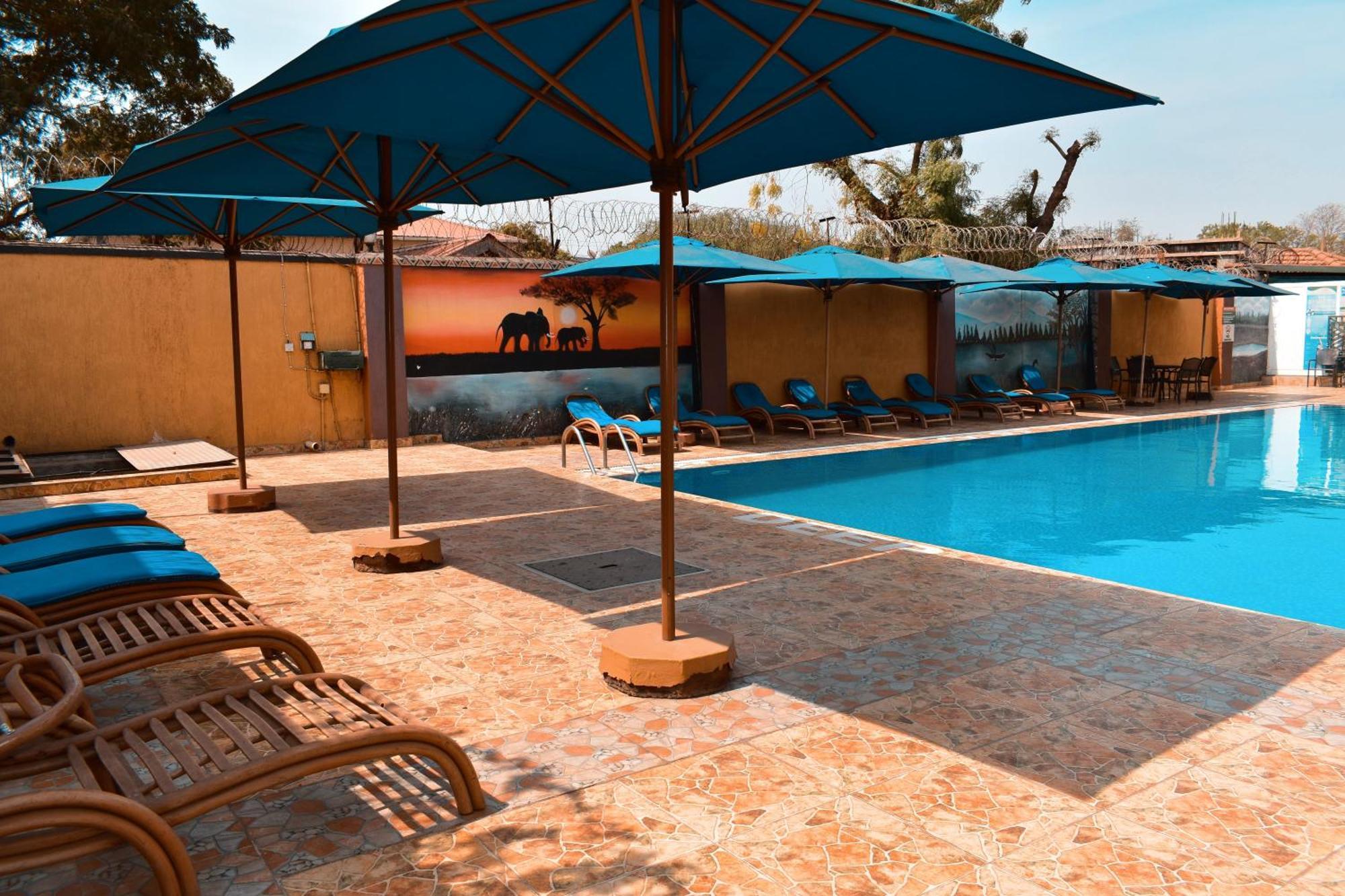 Quality Hotel Yuba Exterior foto