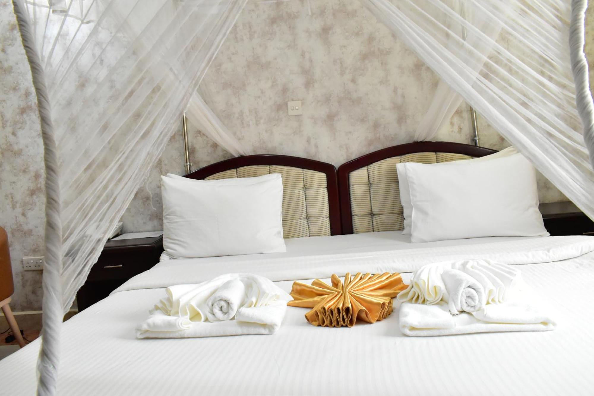 Quality Hotel Yuba Exterior foto