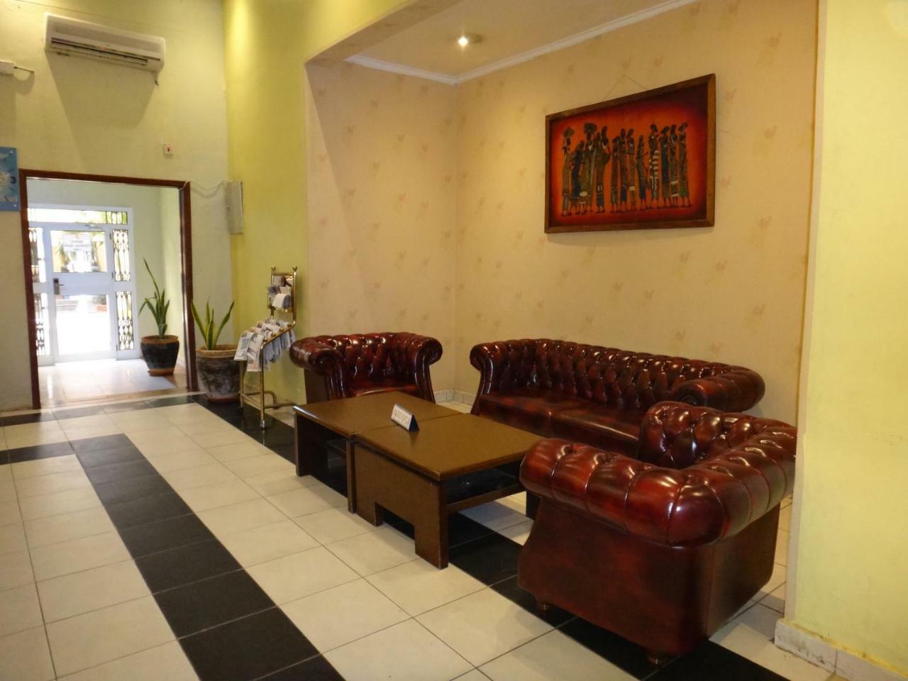 Quality Hotel Yuba Exterior foto