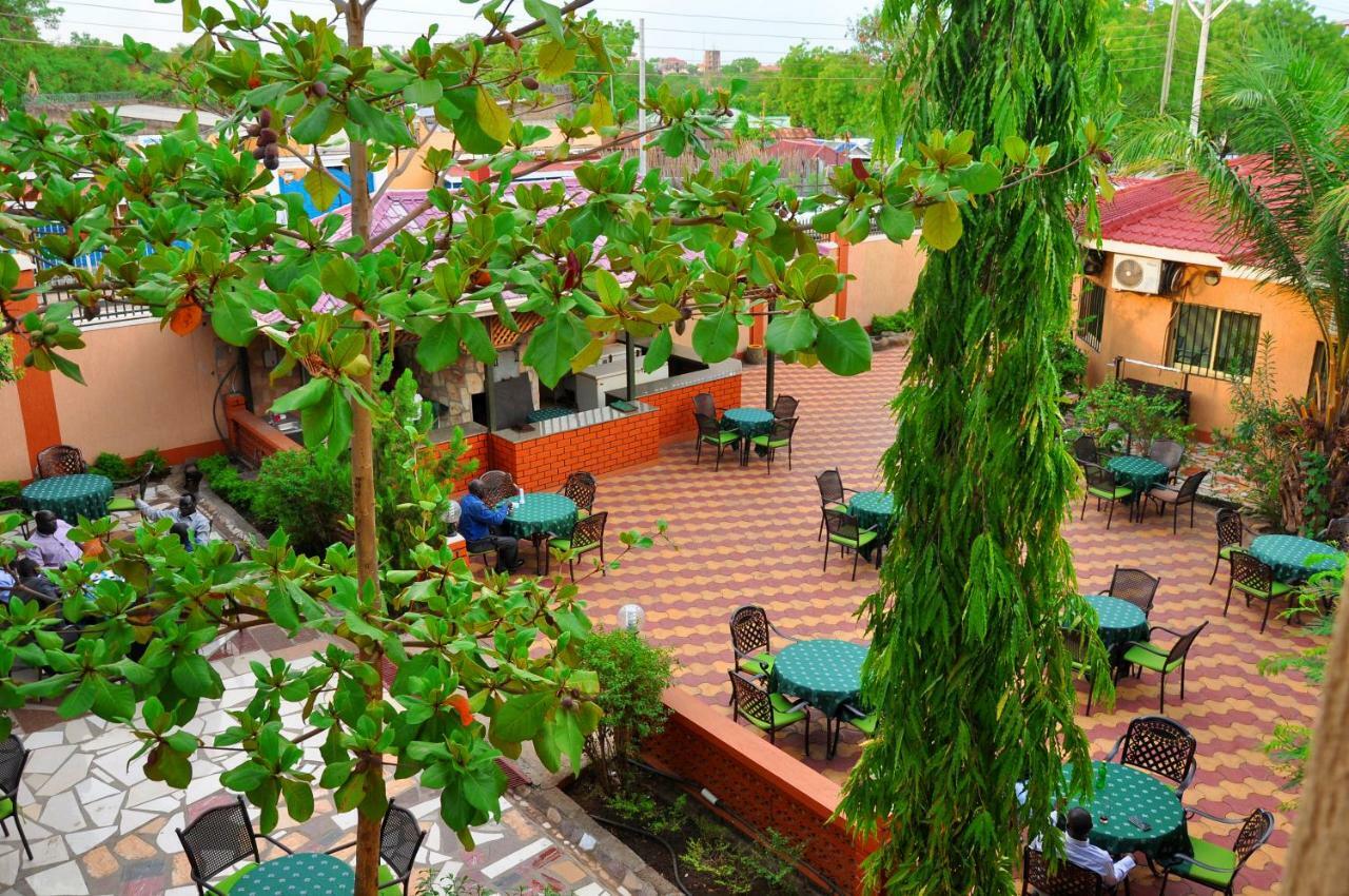 Quality Hotel Yuba Exterior foto
