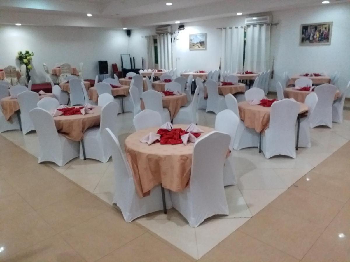 Quality Hotel Yuba Exterior foto